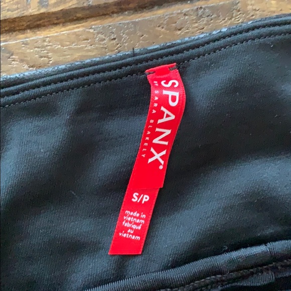 *SOLD OUT * Spanx sequin leggings - Picture 4 of 5